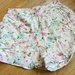 Floral linen shorts